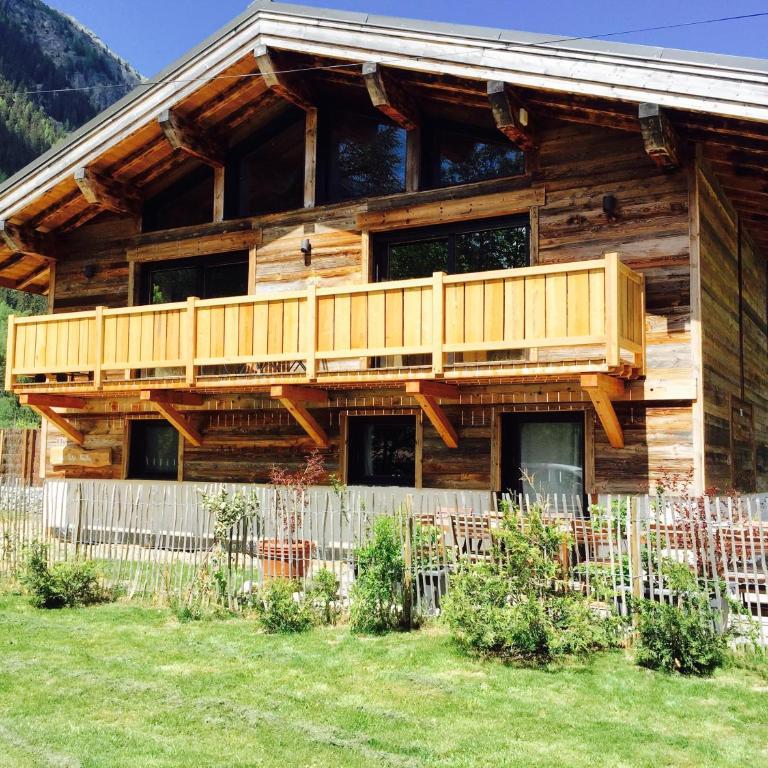 Chalet le petit Nicolas, jacuzzi, vue Mont Blanc - Chalet - 6