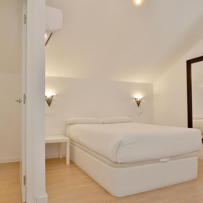 Apartamentos Centro Cordoba by MiRa - One Bedroom Duplex Apartment - 5