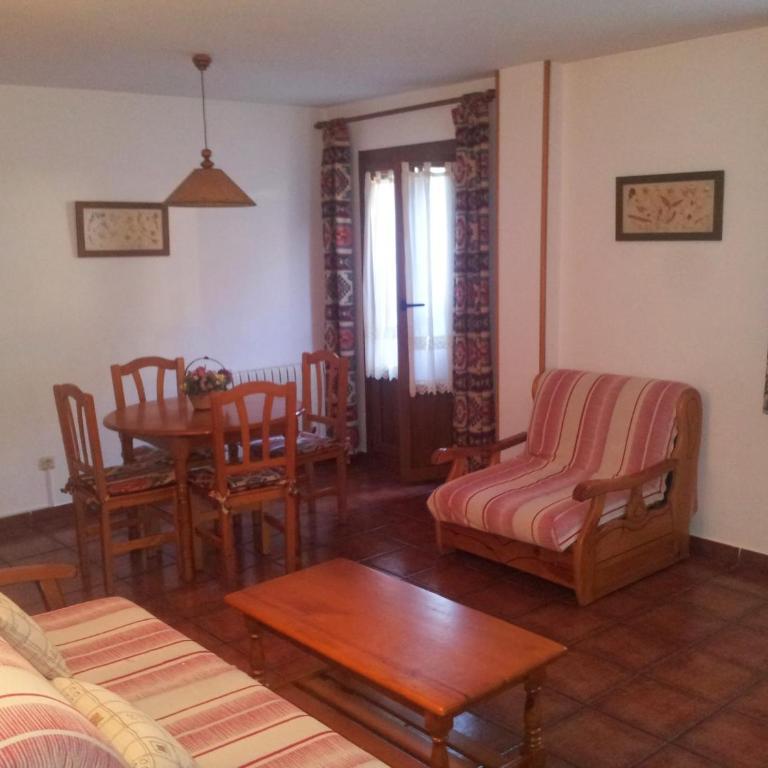 Apartamentos Petronilla - Apartamento de 1 dormitorio - 2