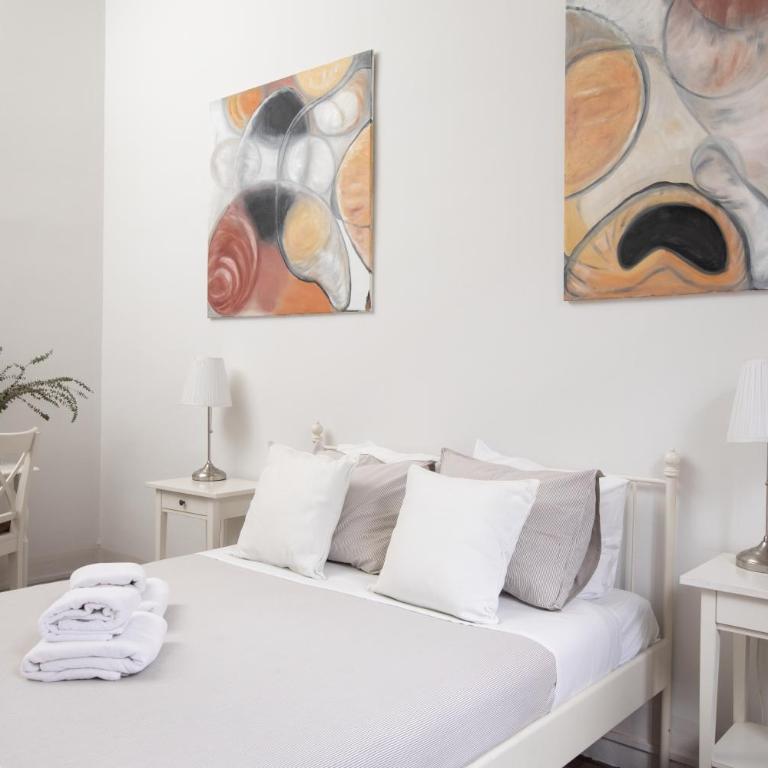CasaNova Guest House - Triple Room with Balcony - 4