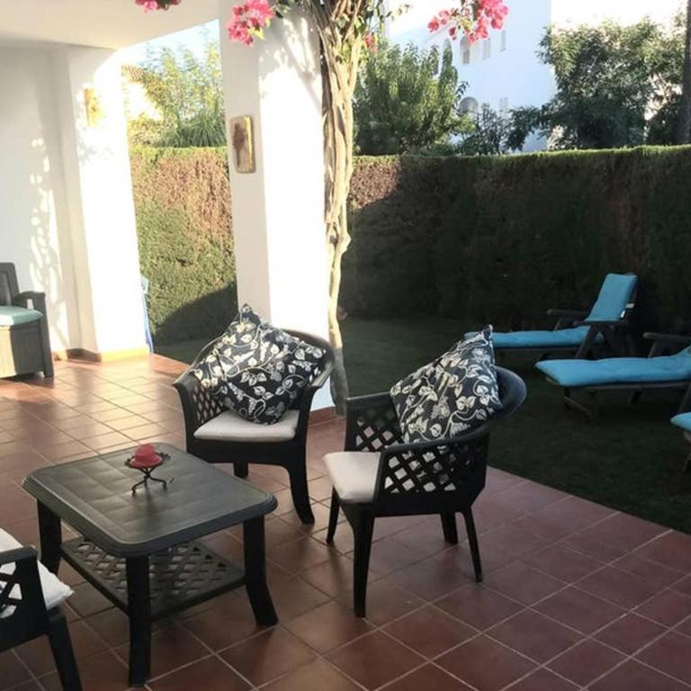 2 bedroom, Sea Front Complex w Pool and private garden - Apartamento de 2 dormitorios - 19