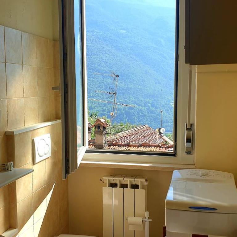 A 100m dalle Terme, Luminoso con vista montagne - Standard Apartment - 7