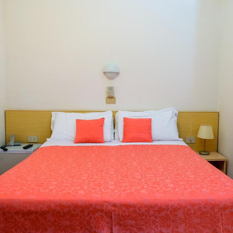 Hotel Desiree - Kleines Doppel-/Zweibettzimmer - 5