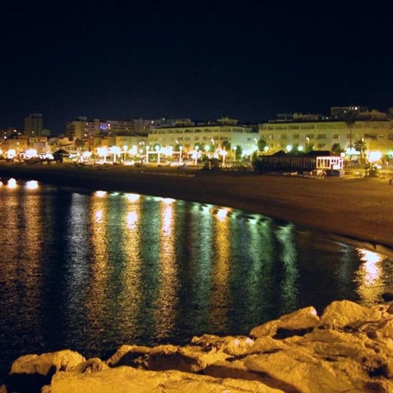 Luxury Carihuela Beach - Three-Bedroom Apartment - 20