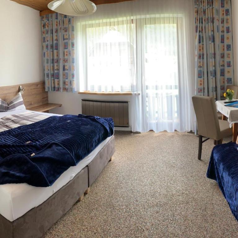 Pension Seeheim - Doppelzimmer mit Balkon und Seeblick - 4