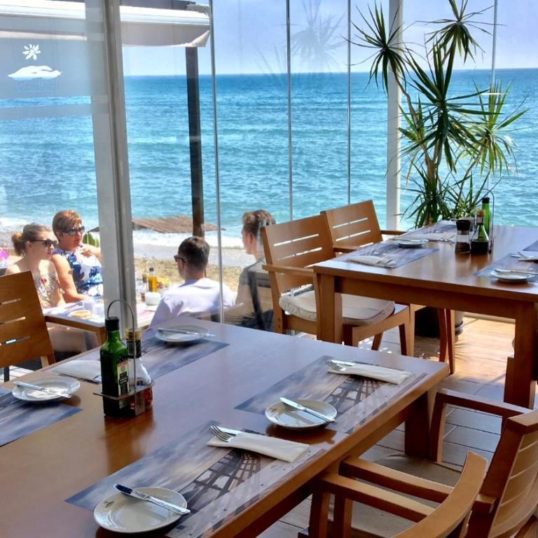 MI CAPRICHO 3-6 BEACHFRONT- Apartment with sea views in Costa del Sol - Two-Bedroom Apartment - 19