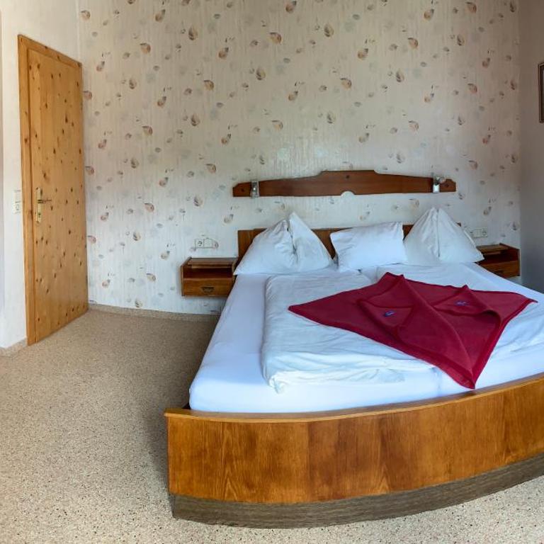 Pension Seeheim - Doppelzimmer mit Balkon und Seeblick - 7