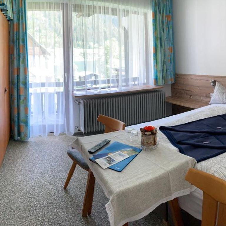 Pension Seeheim - Doppelzimmer mit Gemeinschaftsbad - 2