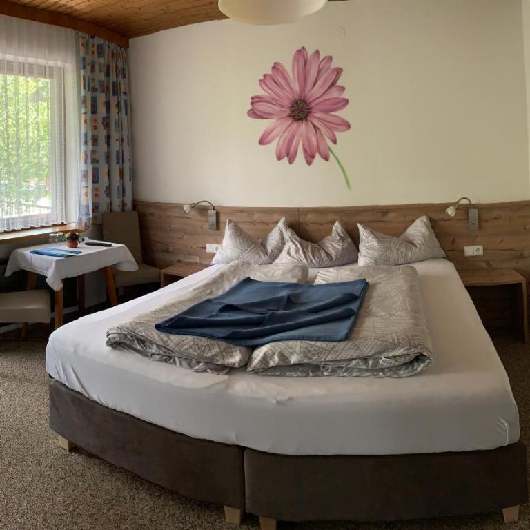 Pension Seeheim - Doppelzimmer mit Balkon - 5