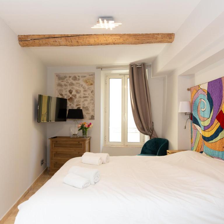 MAISON PICASSO - Jacuzzi, vue, terrasse for 6 - Villa 3 Chambres - 24