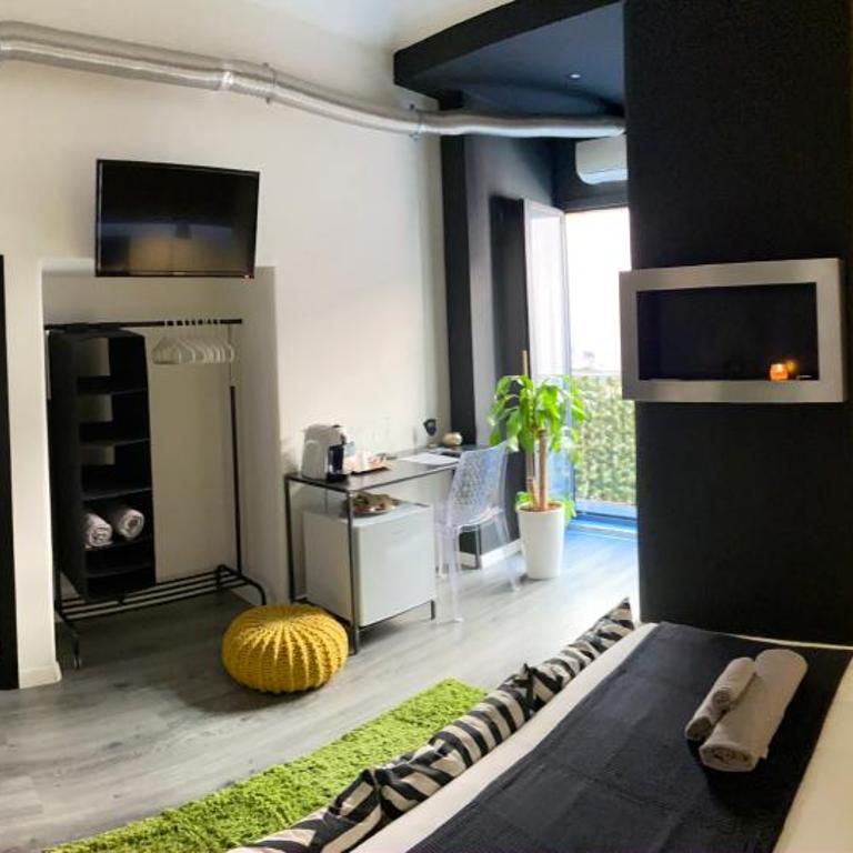 Minihomecatania - Deluxe Room (2 Adults + 1 Child) - 4