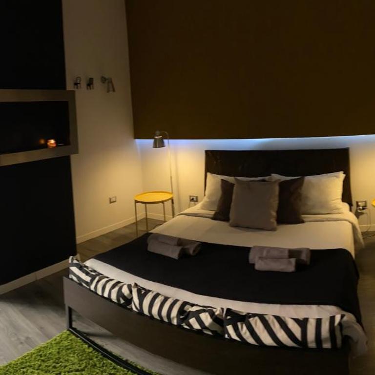 Minihomecatania - Deluxe Room (2 Adults + 1 Child) - 1