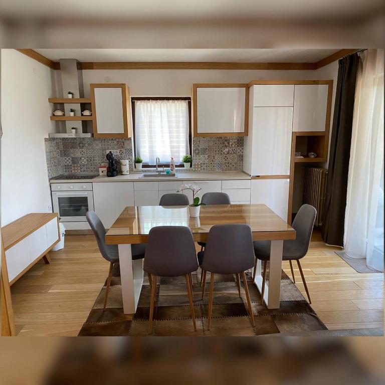 Villa Tara - Three-Bedroom Apartment - 19