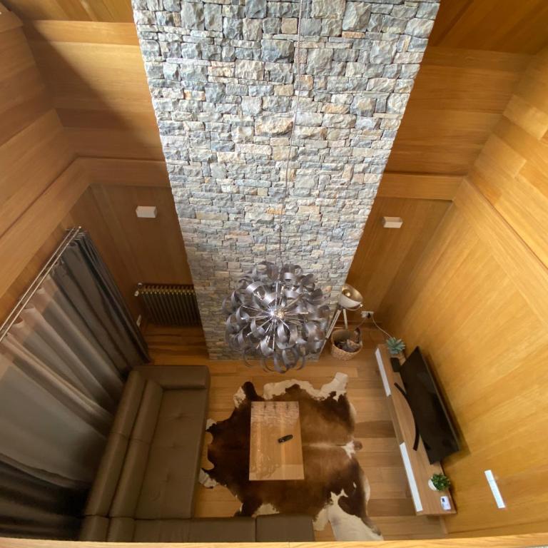 Villa Tara - Three-Bedroom Apartment - 2