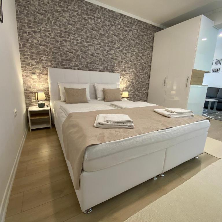 Apartments & Rooms Mostar Story - Studio with Balcony - 1