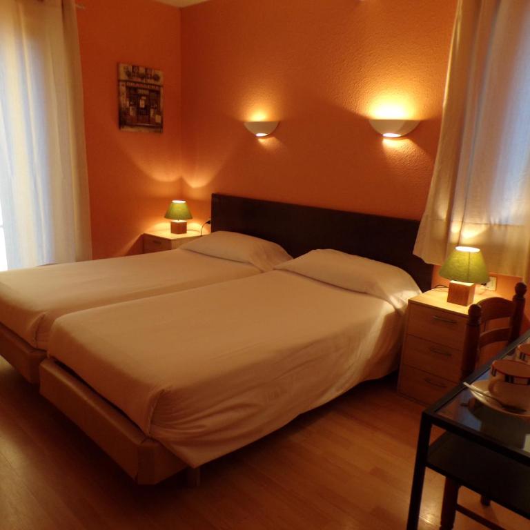 Hotel Roc de St Miquel & Apartment - Habitación Triple Confort con ducha - 6