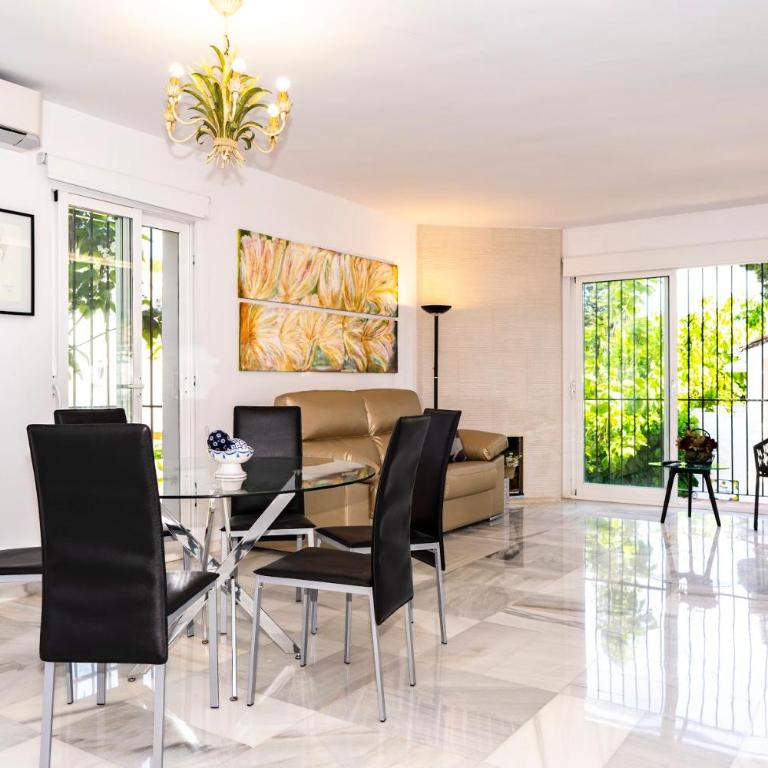 tarifa especial, sin aglomeraciones en piscina y playa, cerca de Puerto Banús - Apartamento de 2 dormitorios - 1