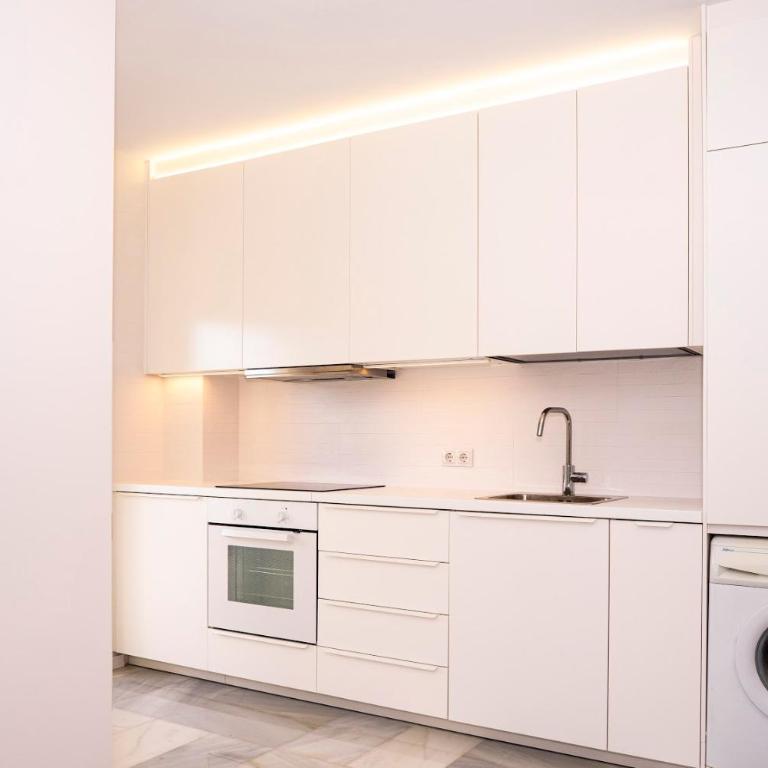 tarifa especial, sin aglomeraciones en piscina y playa, cerca de Puerto Banús - Apartamento de 2 dormitorios - 14