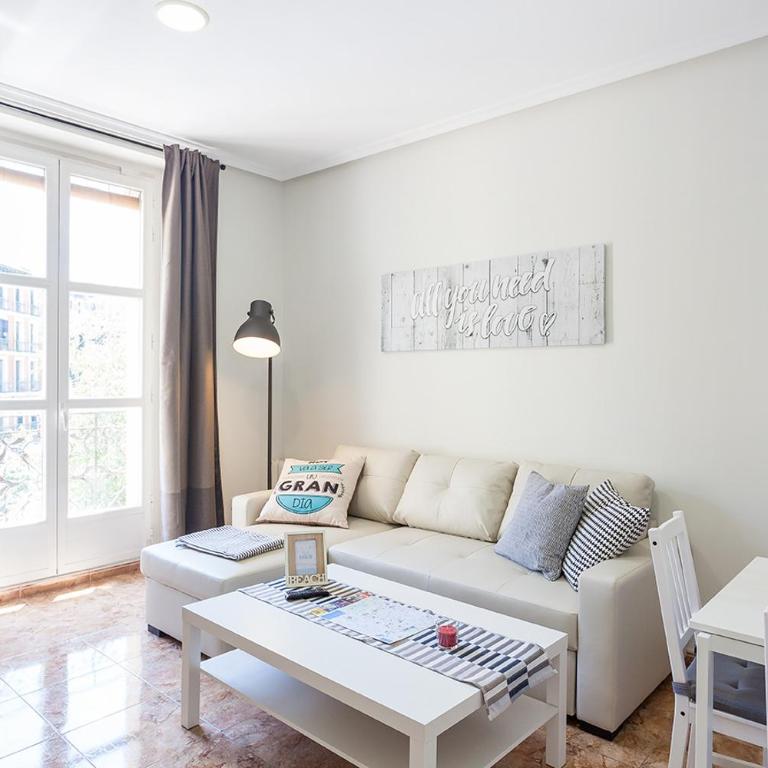 Boutique Apartments in the Heart of Madrid - Apartamento con balcón - 1