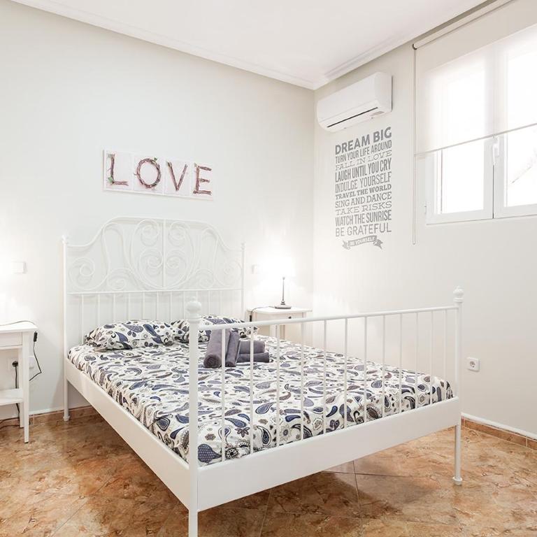 Boutique Apartments in the Heart of Madrid - Apartamento con balcón - 2