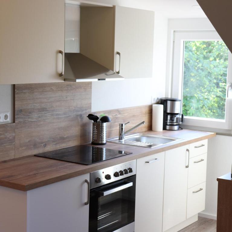 Wohnung #6 mit Balkon in ruhiger aber zentrale Lage - Stadtbus vor der Tür! - Apartamento de 1 dormitorio - 11