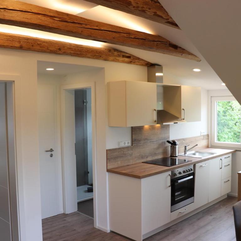 Wohnung #6 mit Balkon in ruhiger aber zentrale Lage - Stadtbus vor der Tür! - Apartamento de 1 dormitorio - 10