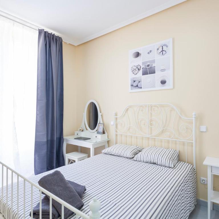 Boutique Apartments in the Heart of Madrid - Apartamento con balcón - 1