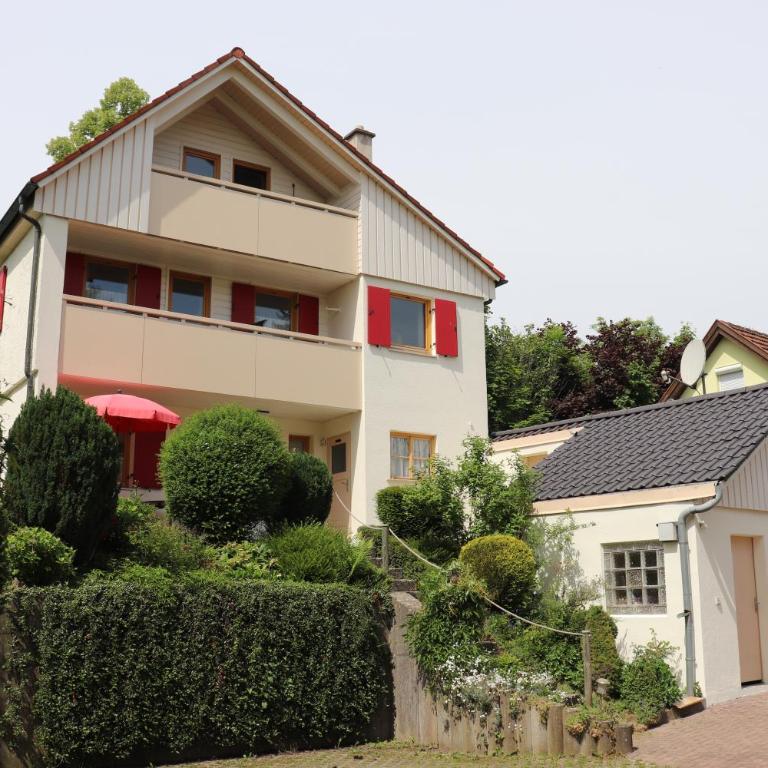 Wohnung #5 mit Balkon - zentrale dennoch ruhige Lage mit Terrasse - Stadtbus vor der Tür! - Apartamento de 2 dormitorios - 26