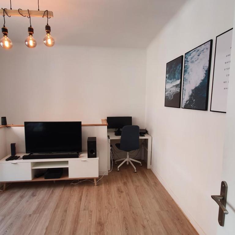 Joli T2- centre ville - Parking gratuit - WIFI - Apartment mit 1 Schlafzimmer - 1