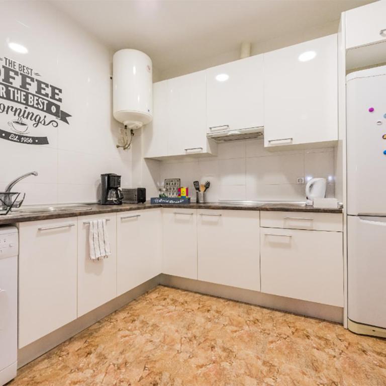 Boutique Apartments in the Heart of Madrid - Apartamento Deluxe - 9