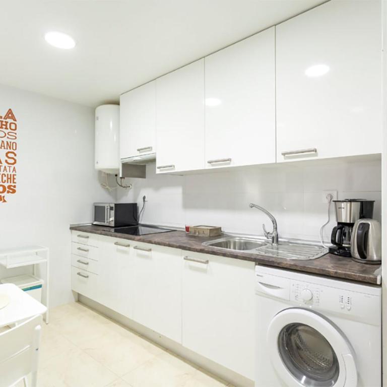 Boutique Apartments in the Heart of Madrid - Apartamento Deluxe - 11