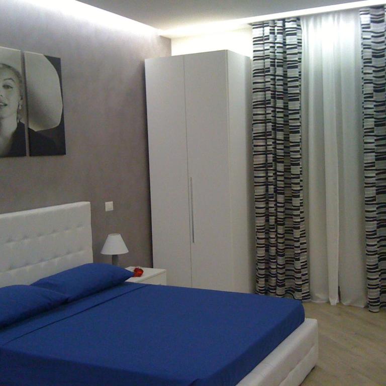 Domus Barberini - Camera Tripla Comfort con Doccia - 2