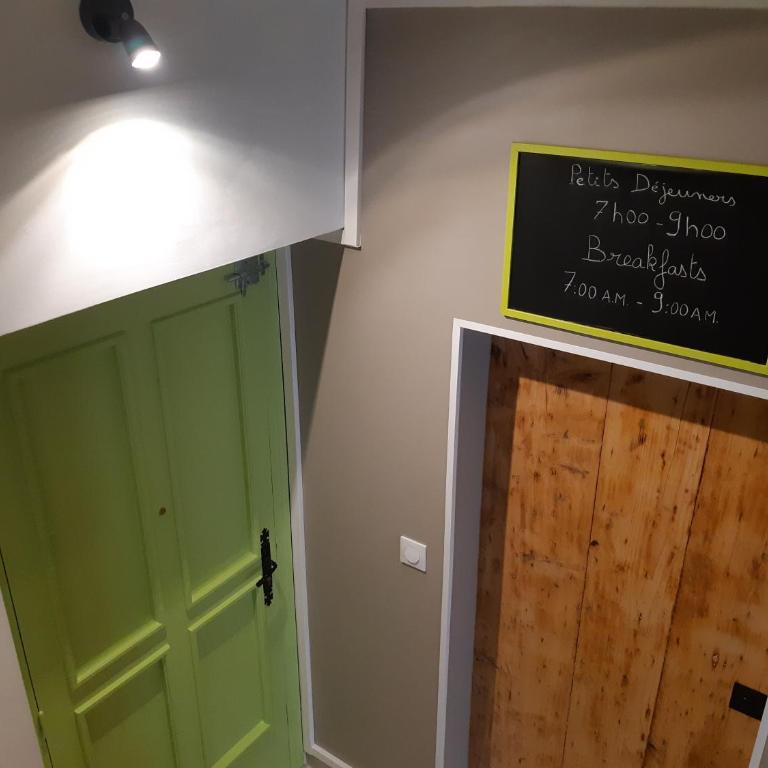 Suite Privée Bed and Breakfast - Double Room - 23