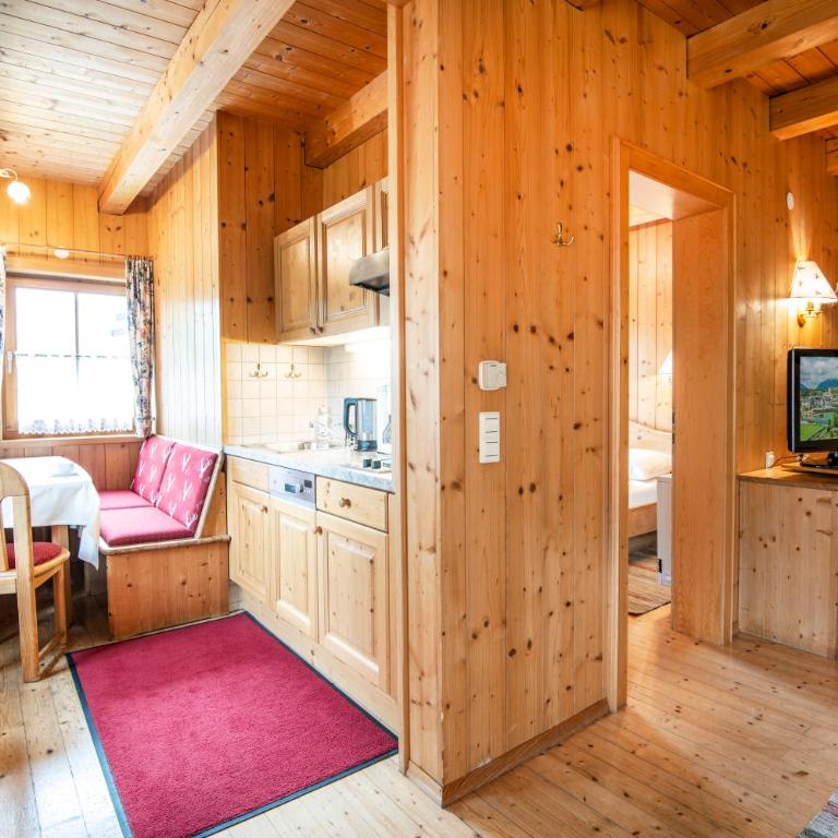 Familien-Appartements Örglwirt's Gut - Standard Apartment mit 2 Schlafzimmern mit Balkon oder Terrasse - 7