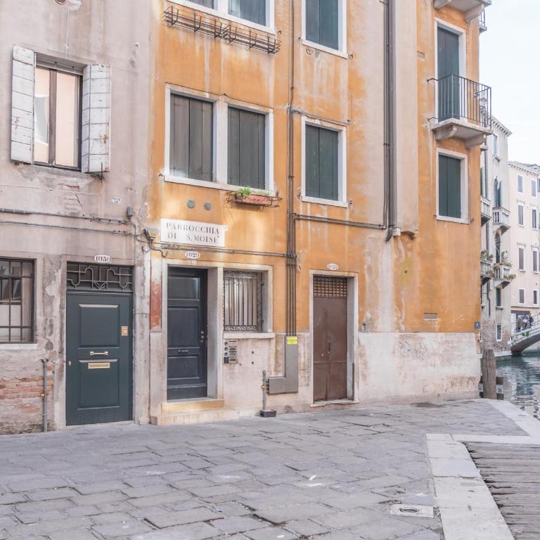 San Marco Square with Canal View by Wonderful Italy - Apartment with Canal View - 32