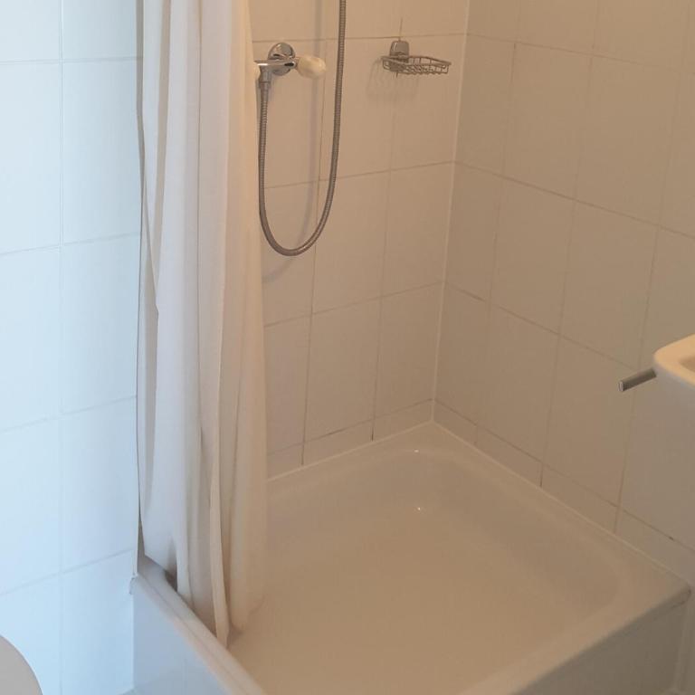 Hotel Le Rivage - Chambre Simple - Vue sur Lac - 3