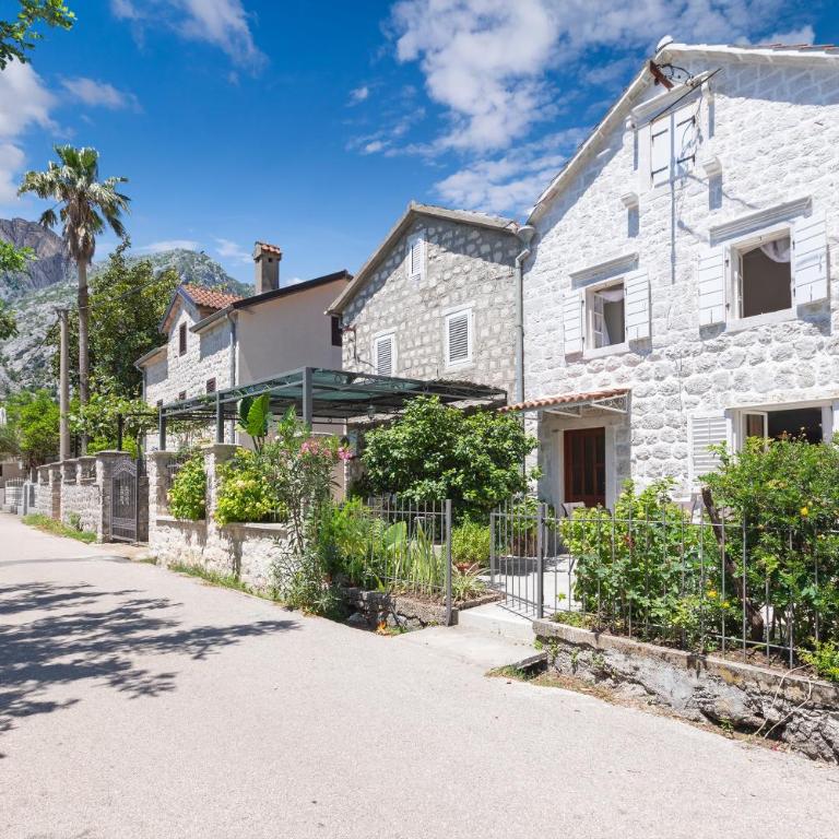 Old Stone Villa Lalosevic - Two-Bedroom Villa - 3