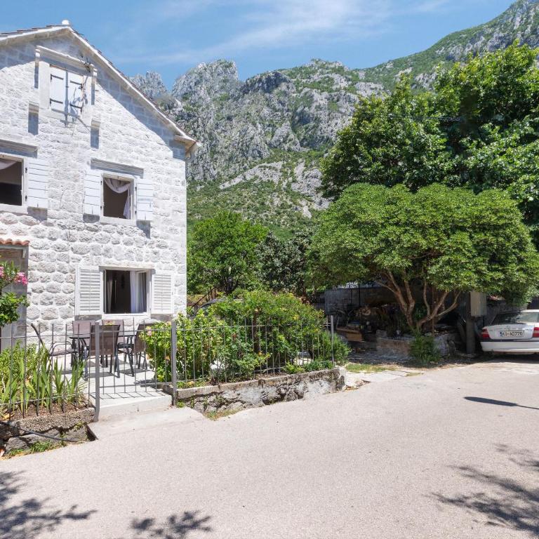 Old Stone Villa Lalosevic - Two-Bedroom Villa - 2