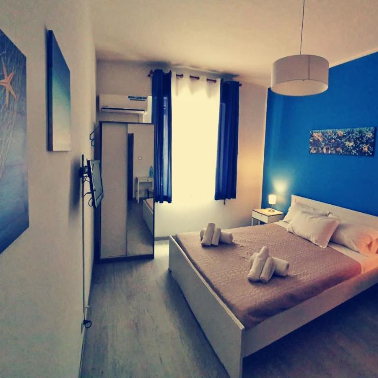 A un passo dal centro - Camera Matrimoniale con Bagno Privato Esterno - 1