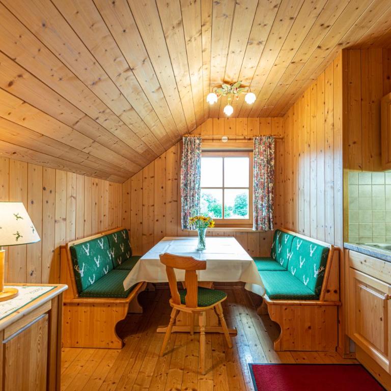 Familien-Appartements Örglwirt's Gut - Superior Apartment mit 2 Schlafzimmern mit Balkon oder Terrasse - 4