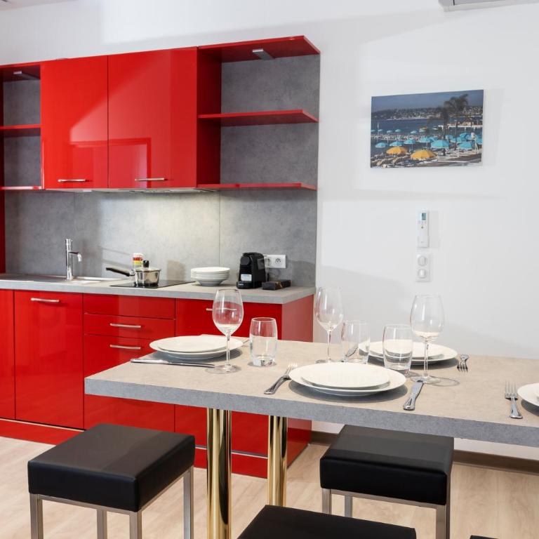 Appartements French Riviera Confidential Centre Ville Juan les Pins proche des plages - Appartamento con Balcone - 11