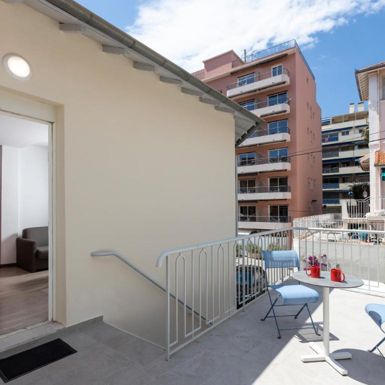 Appartements French Riviera Confidential Centre Ville Juan les Pins proche des plages - Appartamento con Terrazza - 2