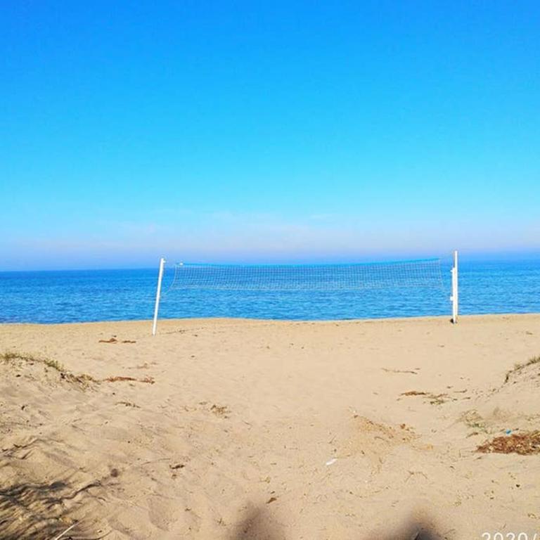Estupendo apartamento en primera línea de playa y con vistas al mar - Apartamento con terraza - 12