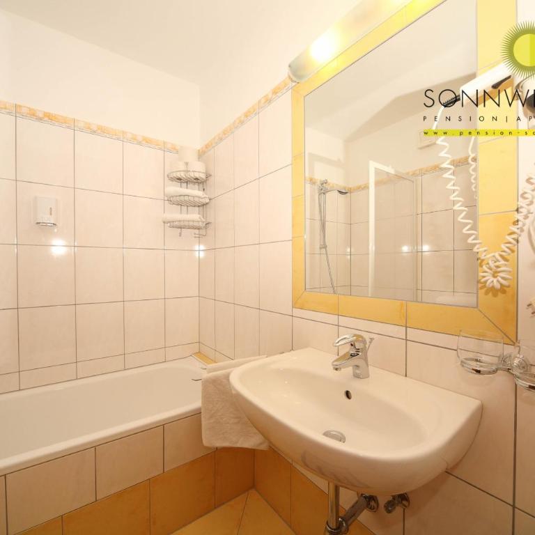 Pension Sonnwendhof - Chambre Double - Vue sur Montagne - 7