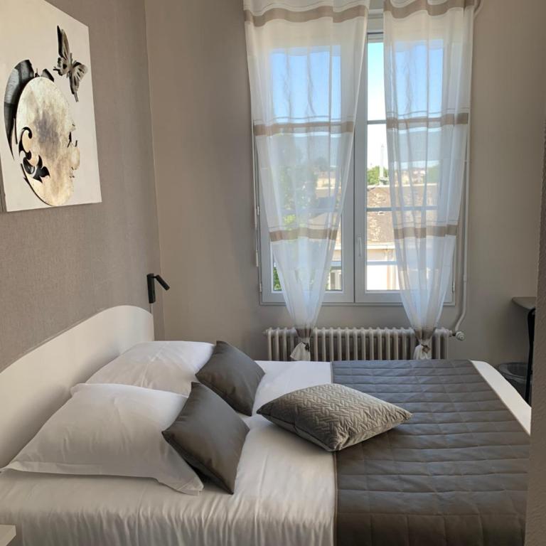 L'Escale de la Gare - Chambre Double avec Salle de Bains Privative - 2