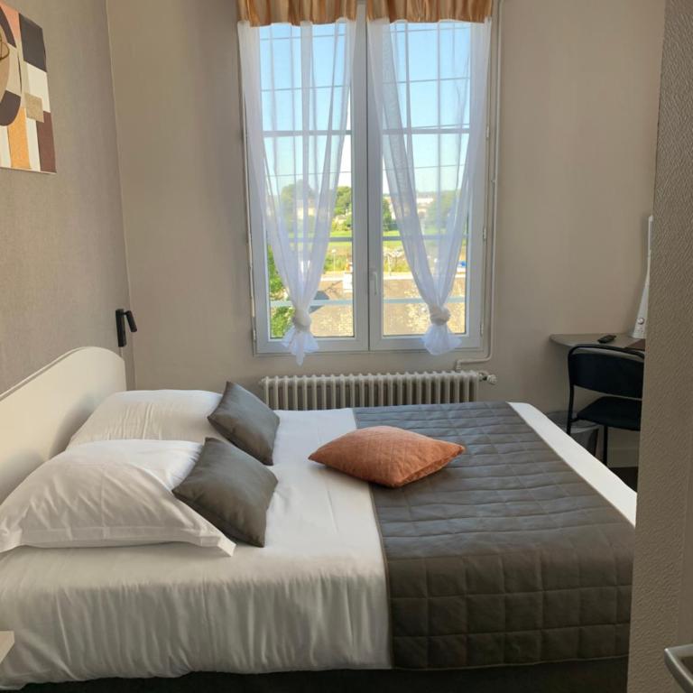 L'Escale de la Gare - Chambre Double avec Salle de Bains Privative - 1
