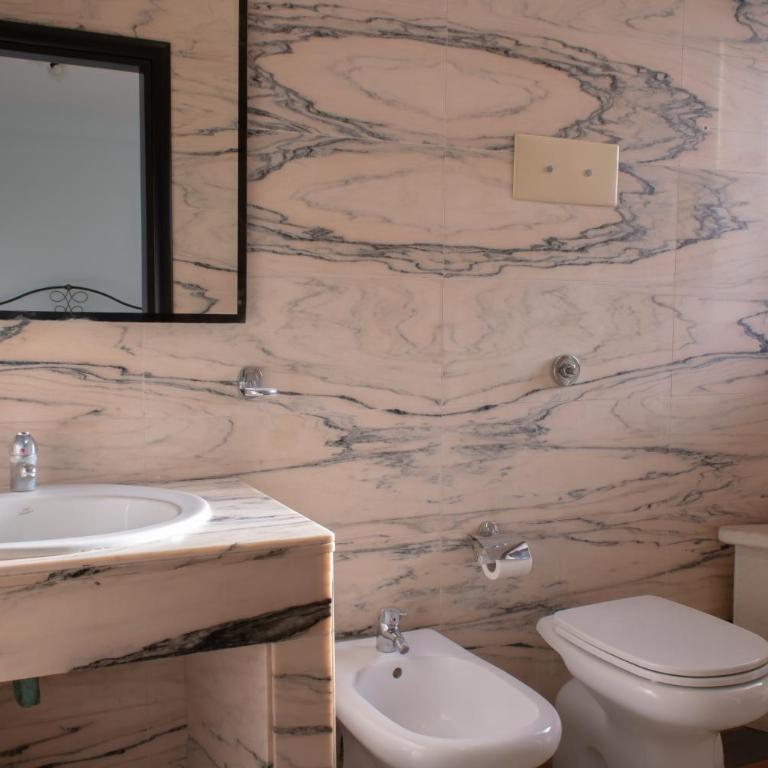 Villa Nicol affittacamere - Camera Matrimoniale con Bagno Privato - 2