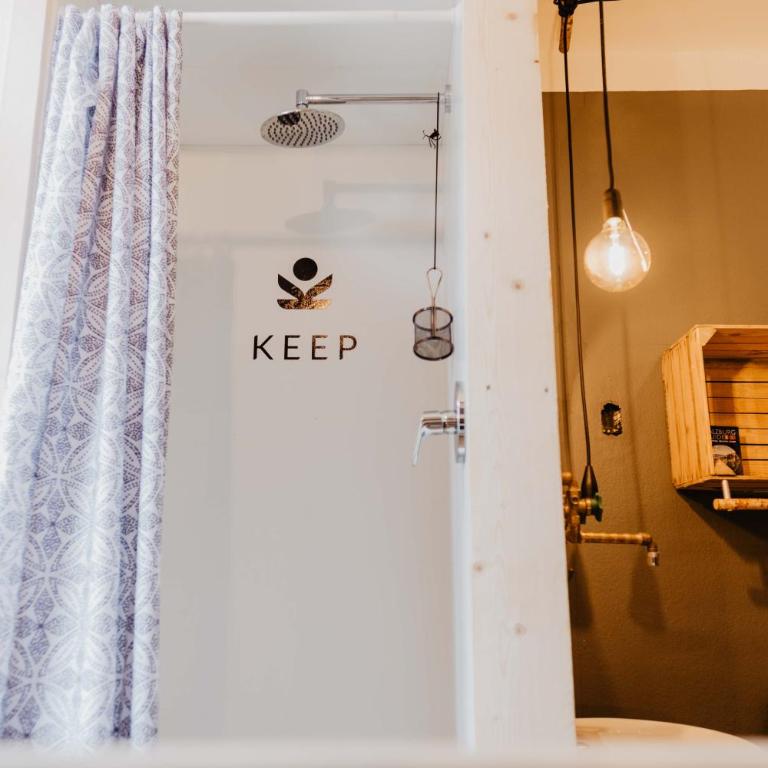 The Keep Eco Rooms - Zweibettzimmer mit Dusche - 14