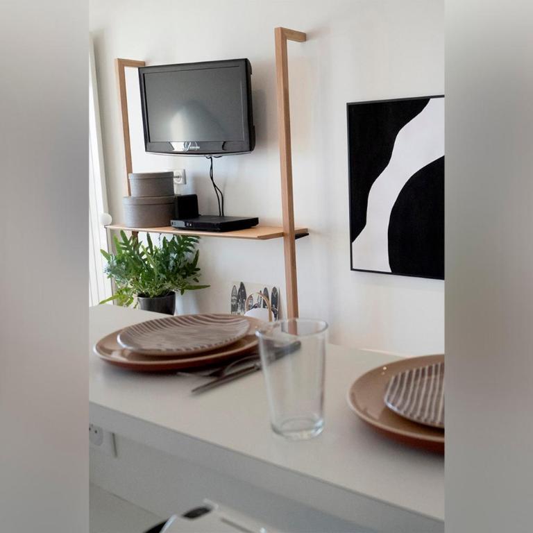 NOUVELLE VAGUE Modern Ocean View STUDIO w balcony - Swimming Pool - Apartment - 11
