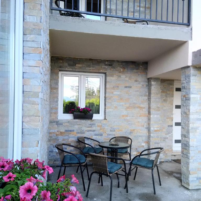 Villa Bozovic - Apartman sa 2 Spavaće Sobe i Terasom - 13